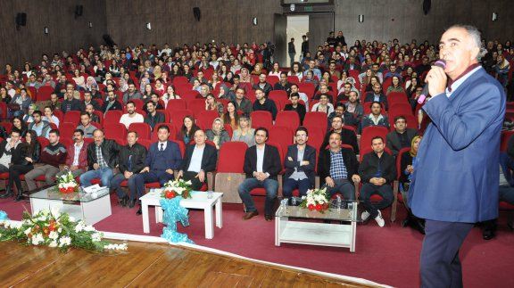 Kuşaklar Arası Değişim ve Türkçe Konferansı Düzenlendi