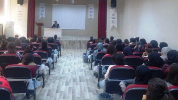 İlimiz Cumhuriyet Savcısı Uğur Özbek, Kültür Mesleki ve Teknik Anadolu Lisesinde Öğrencilere Konferans Verdi