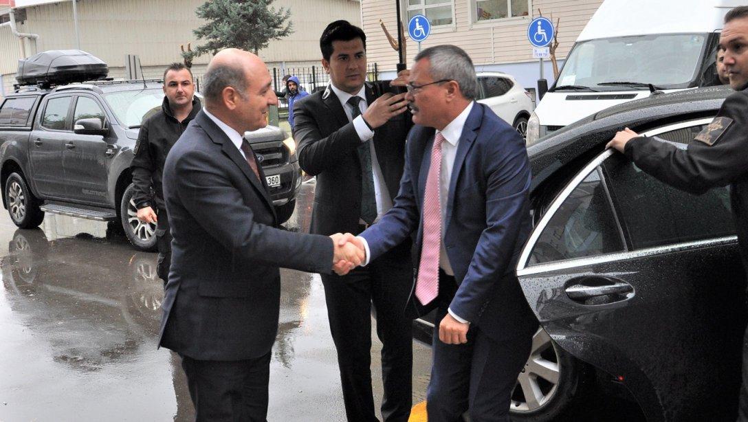 Vali Ahmet Deniz, Milli Eğitim Müdürlüğüne Veda Ziyaretinde Bulundu