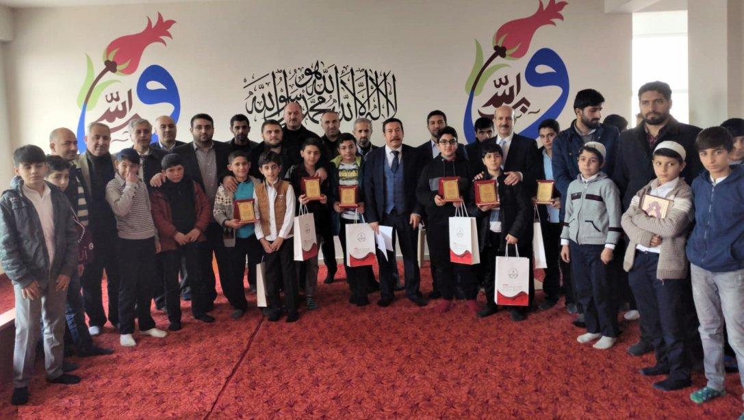 İmam Hatip Ortaokulları Arası 'Genç Sadâ' ve 'Genç Bilaller' Yarışmaları Yapıldı