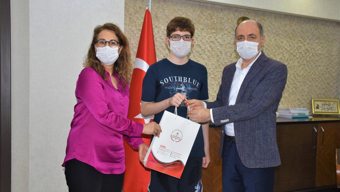 KURTARAN, LGS Türkiye Birincisi Furkan'ı Konuk Etti