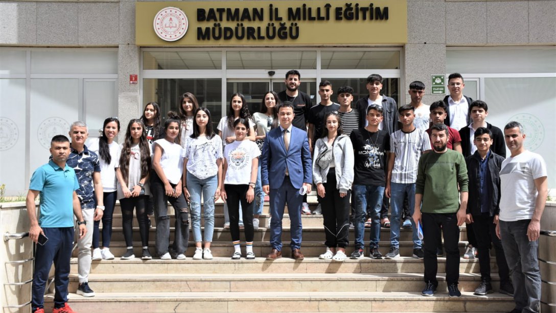         Öğrenciler PİKTES Voleybol Turnuvasına Uğurlandı