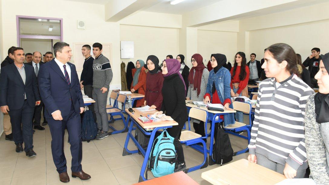 Sayın Valimiz Mevlana Anadolu Lisesini Ziyaret Etti