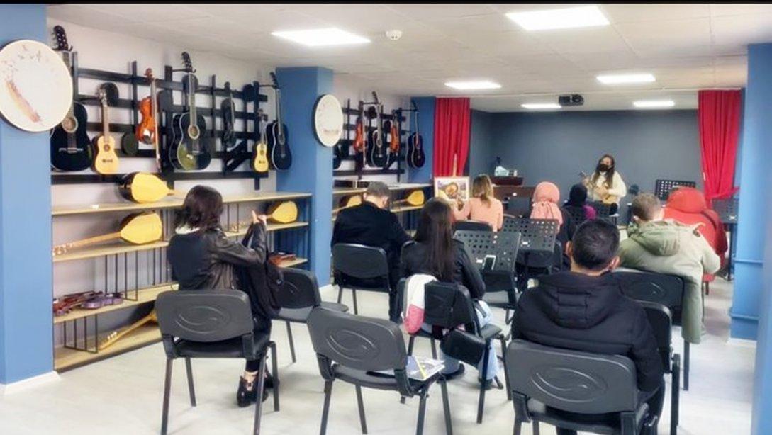 Göreve Yeni Başlayan Müzik Öğretmenleri Bilgilendirme Toplantısı Yapıldı