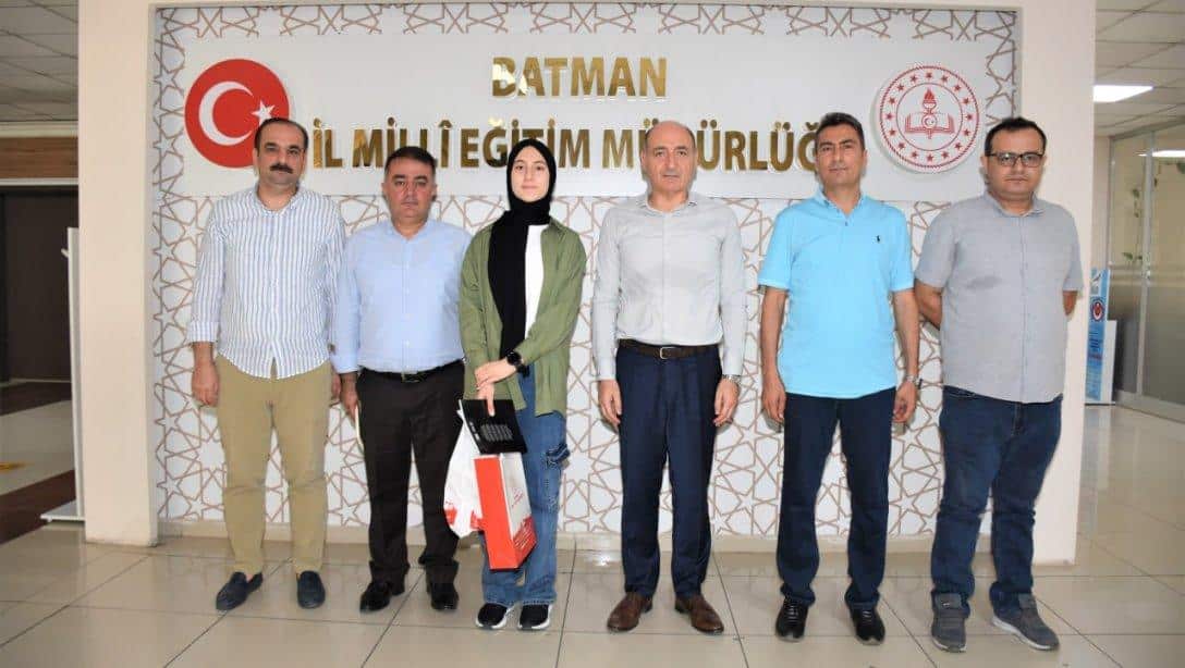 LGS Türkiye Birincisi Öğrencimiz İl Müdürümüzü Ziyaret Etti