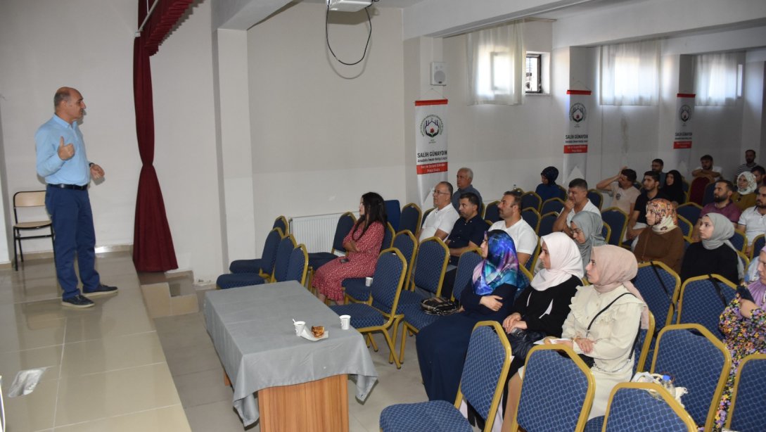 Türkiye Yüzyılı Maarif Modeli Eğitim Semineri