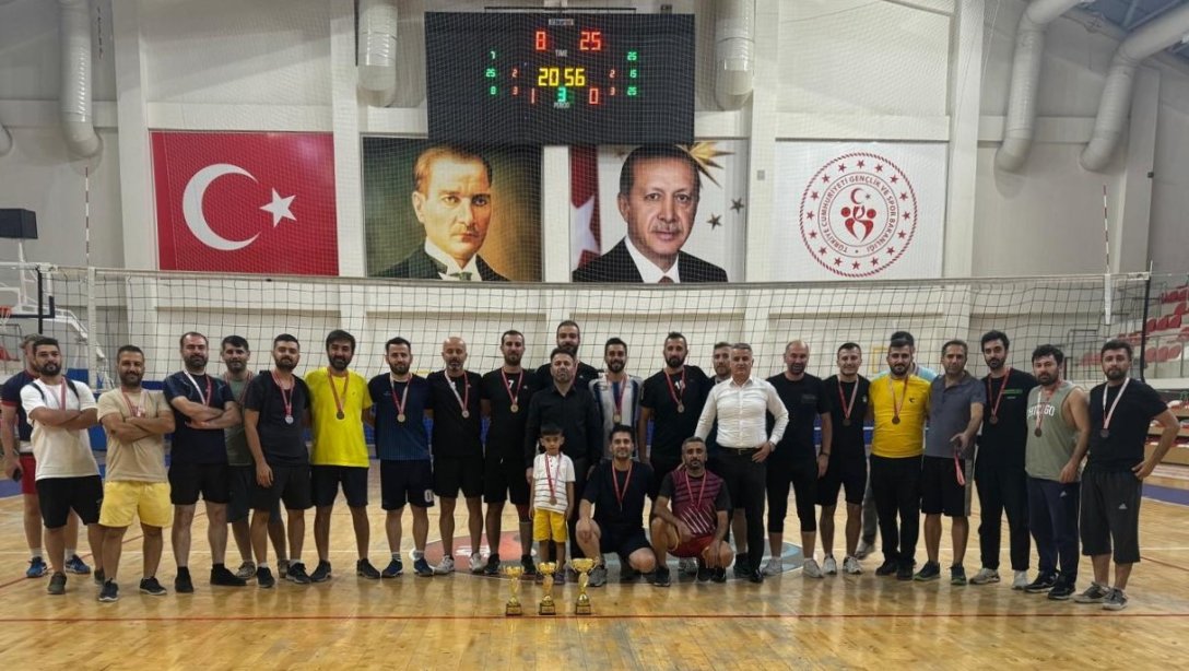 Kamu Spor Oyunları Voleybolda Milli Eğitim Şampiyon